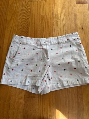 LOFT White High-Waist Shorts with Multicolor Arrow Embroidery